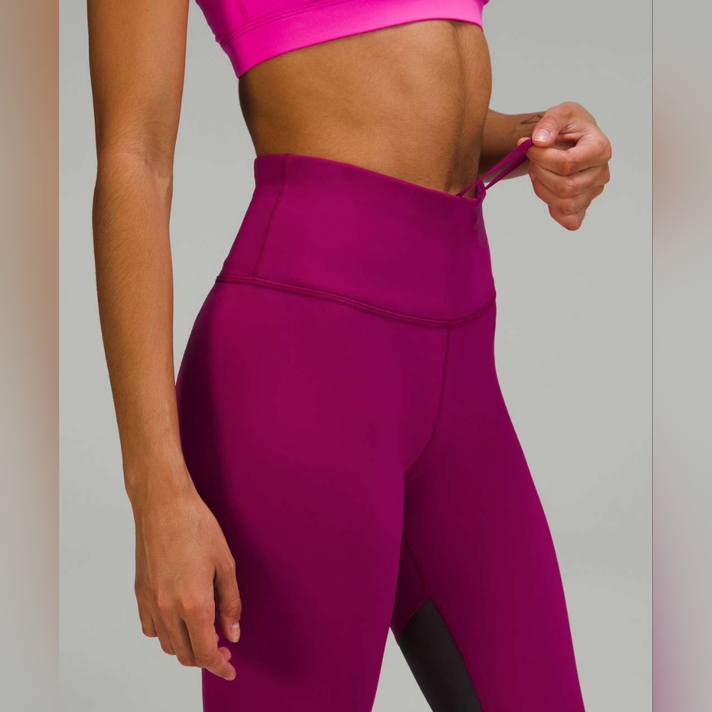 NWOT LULULEMON Throwback Inspire High-Rise Crop 21" - Picture 3 of 9